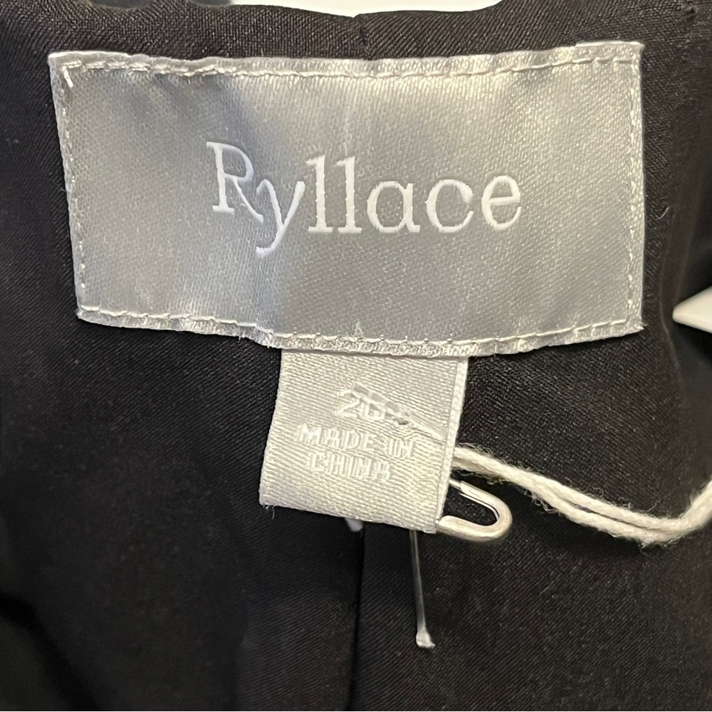 ✨NWT Ryllace Blazer - Picture 7 of 9